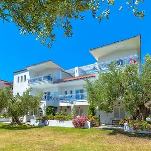 κάντε κράτηση εδώ